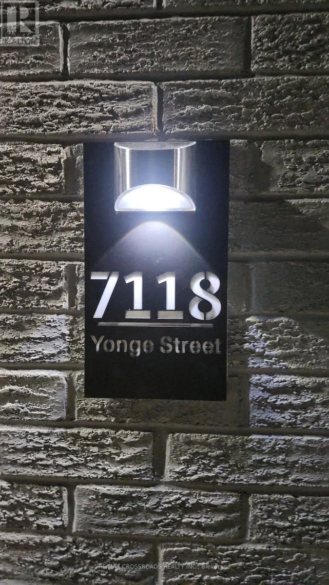 7118 YONGE STREET