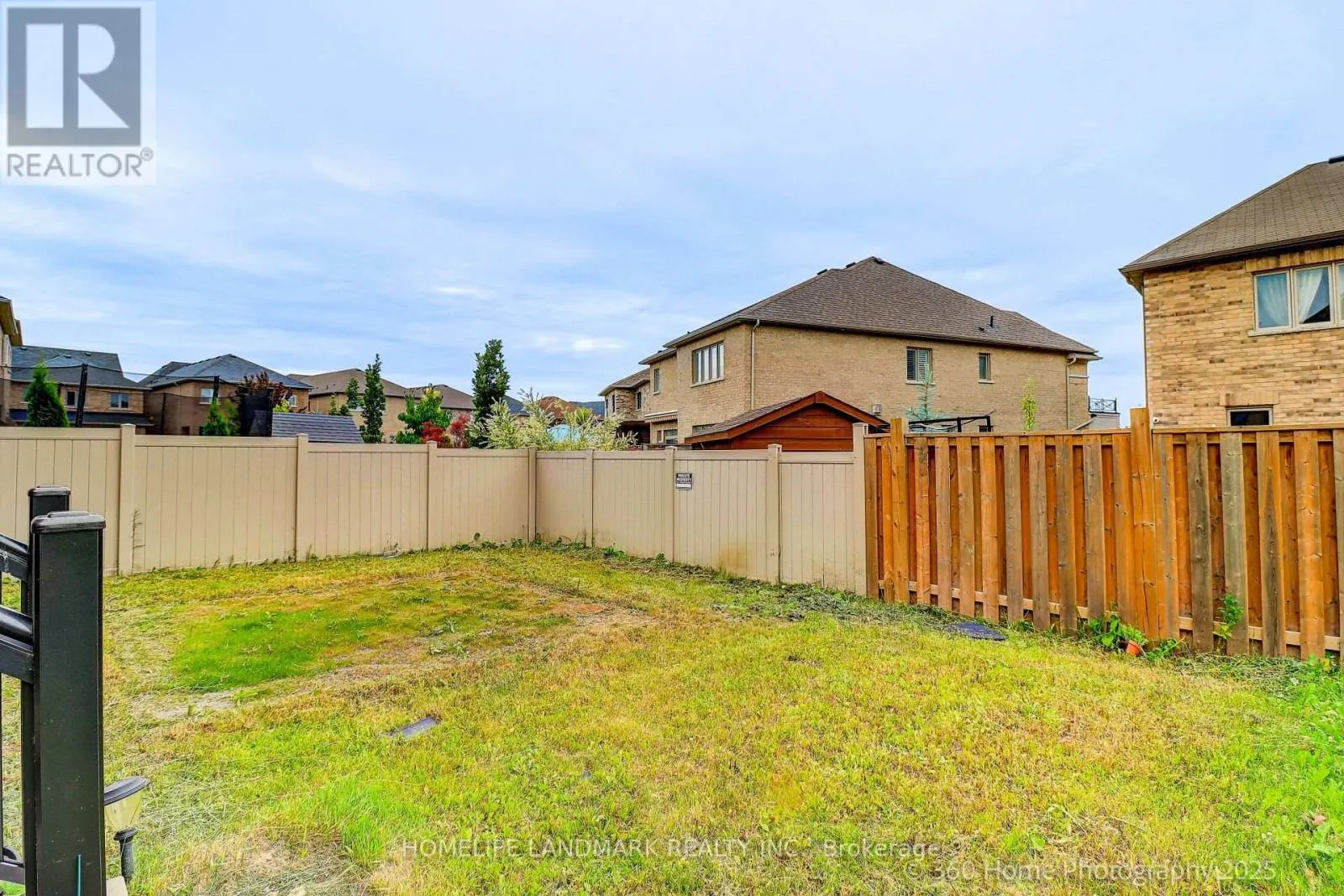 16 BEECHBOROUGH CRESCENT