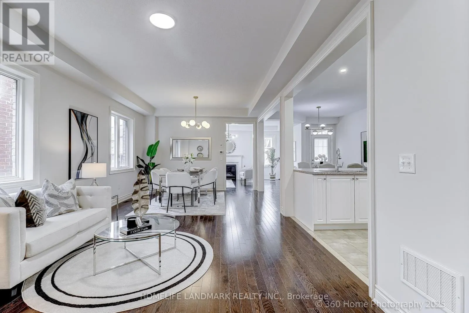 16 BEECHBOROUGH CRESCENT