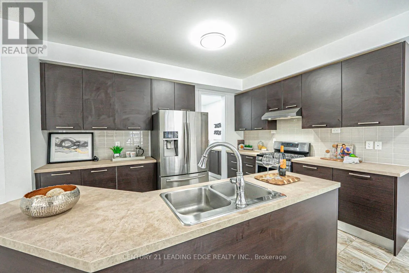 87 RIDGE GATE CRESCENT