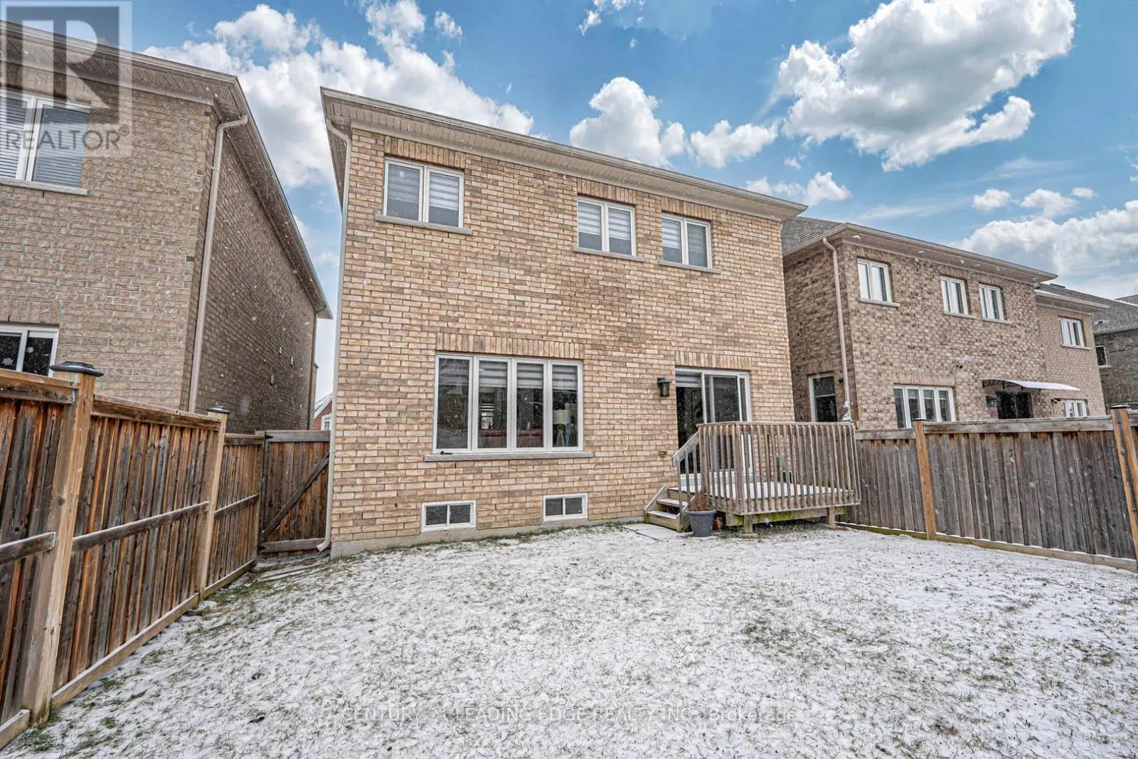 87 RIDGE GATE CRESCENT
