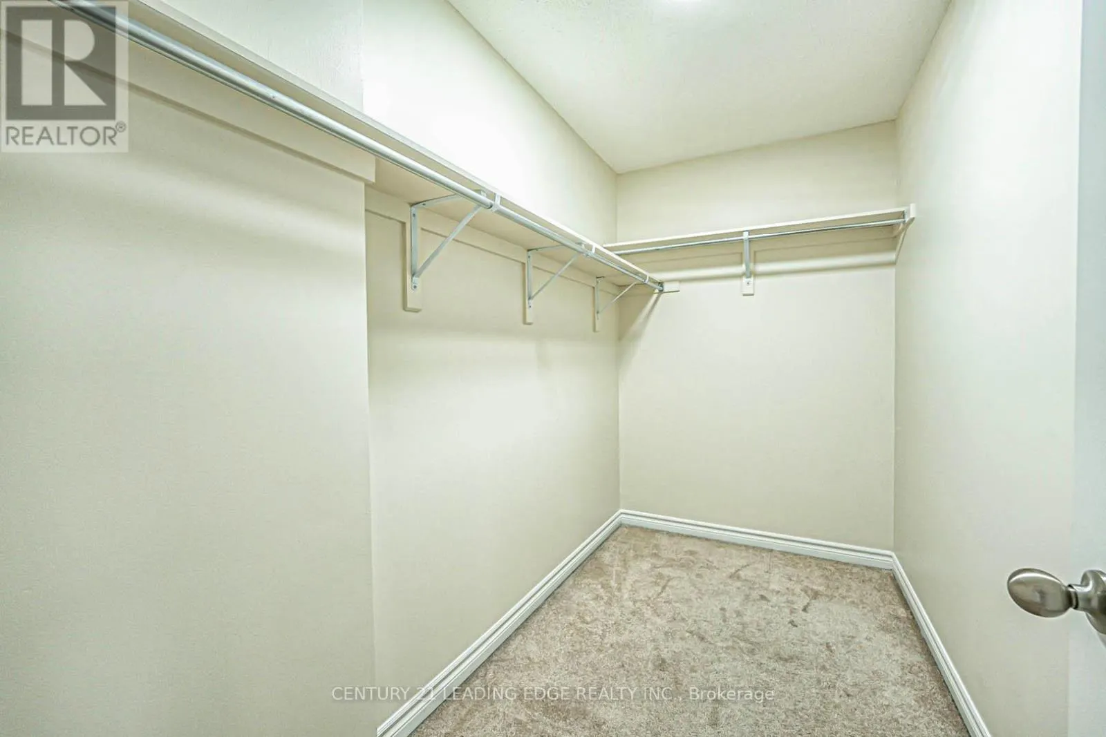 87 RIDGE GATE CRESCENT
