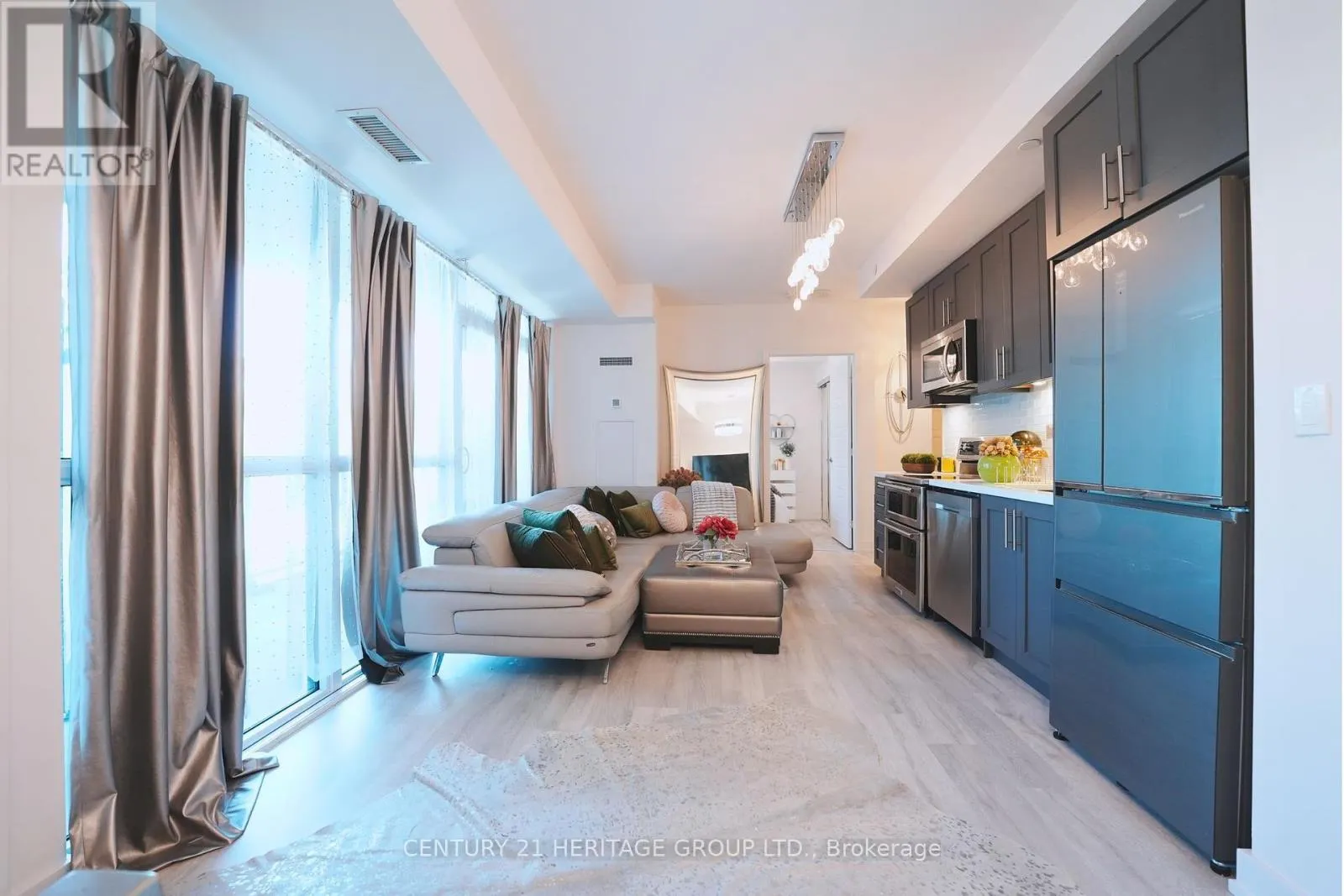 225 - 375 SEA RAY AVENUE