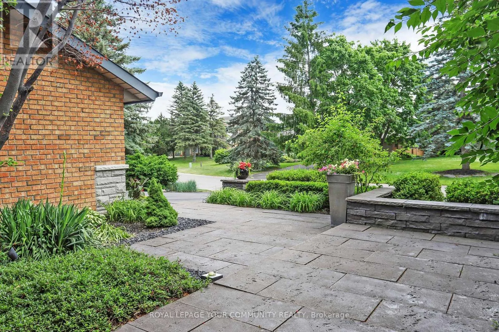 29 CURTIS CRESCENT