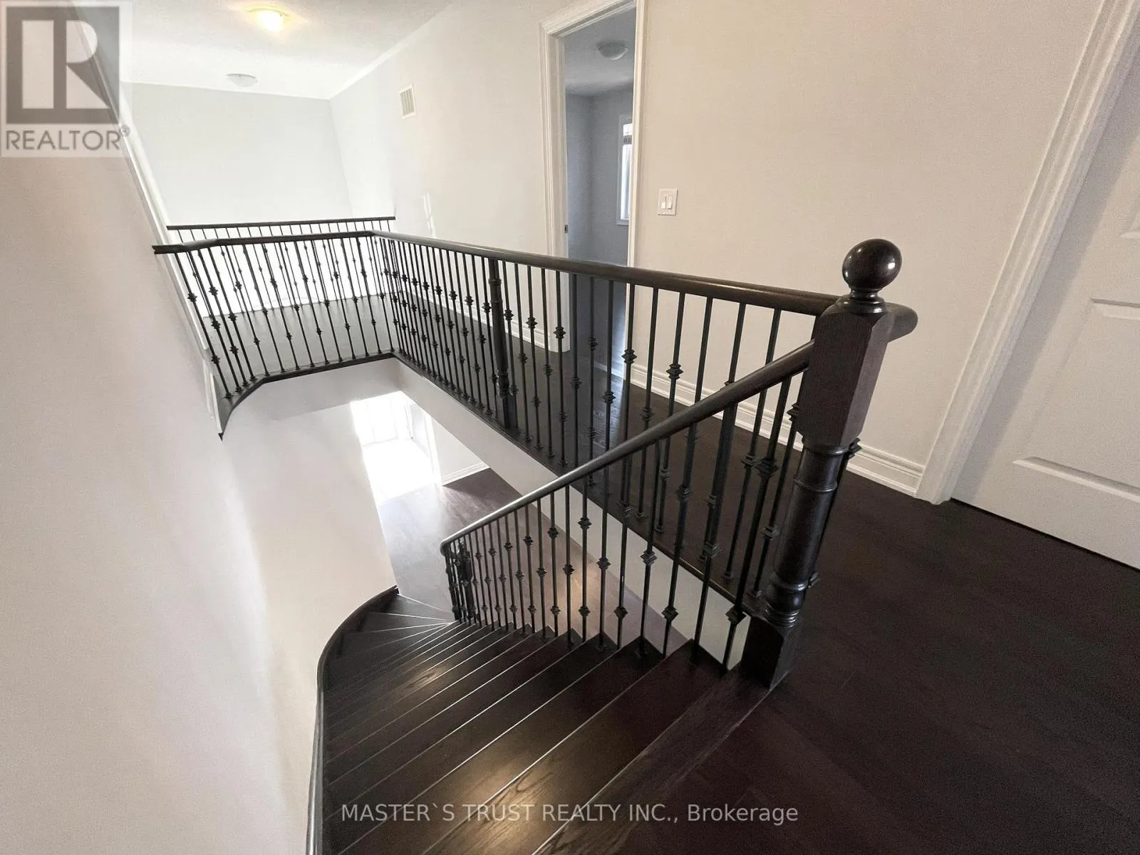 18 CLIFFORD FAIRBARN DRIVE