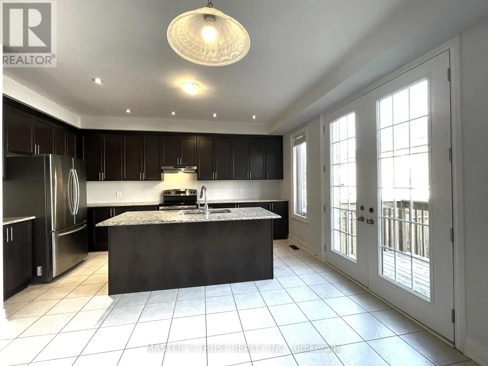 18 CLIFFORD FAIRBARN DRIVE