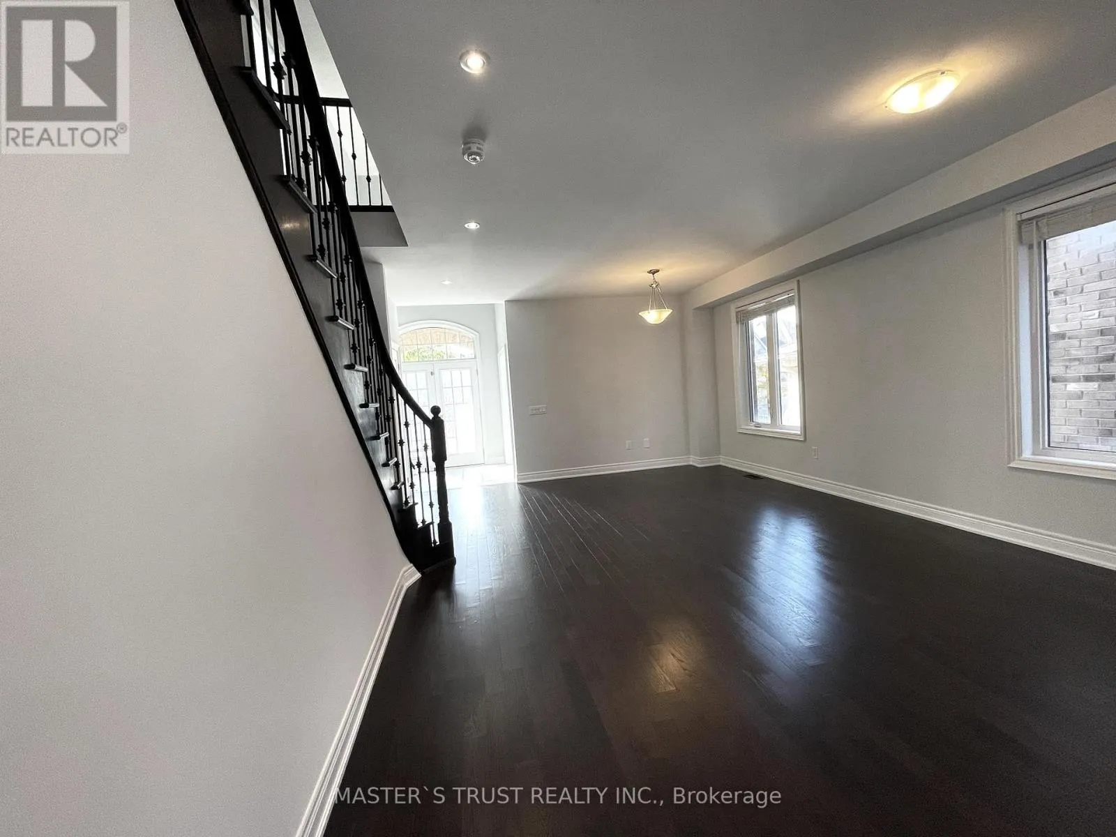 18 CLIFFORD FAIRBARN DRIVE