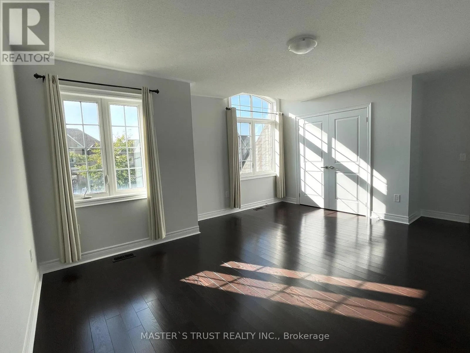 18 CLIFFORD FAIRBARN DRIVE