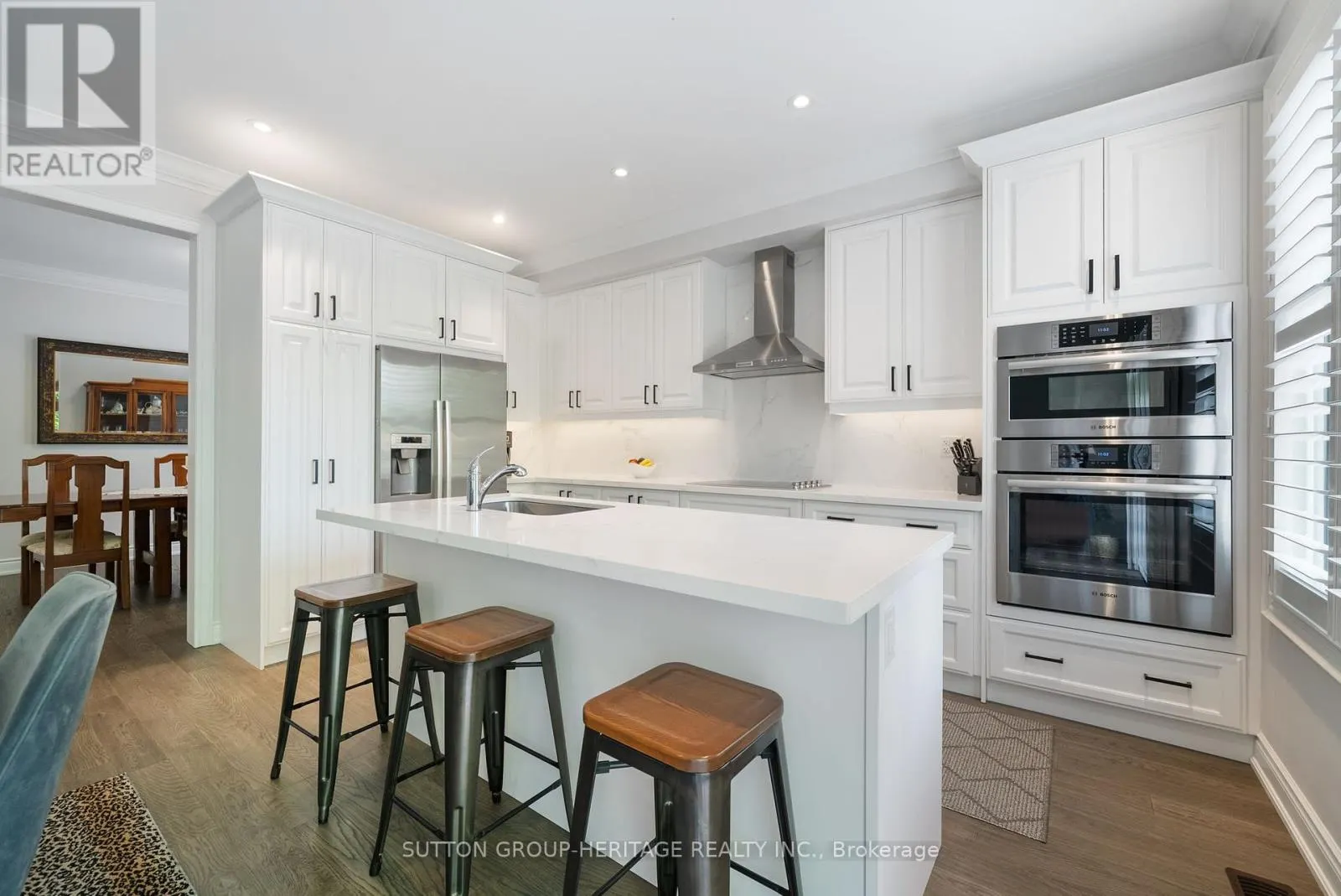 54 ROBB THOMPSON ROAD