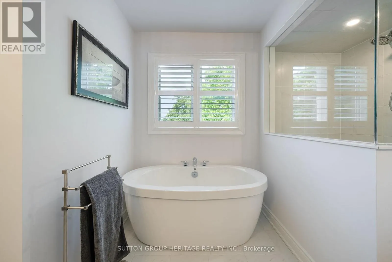54 ROBB THOMPSON ROAD