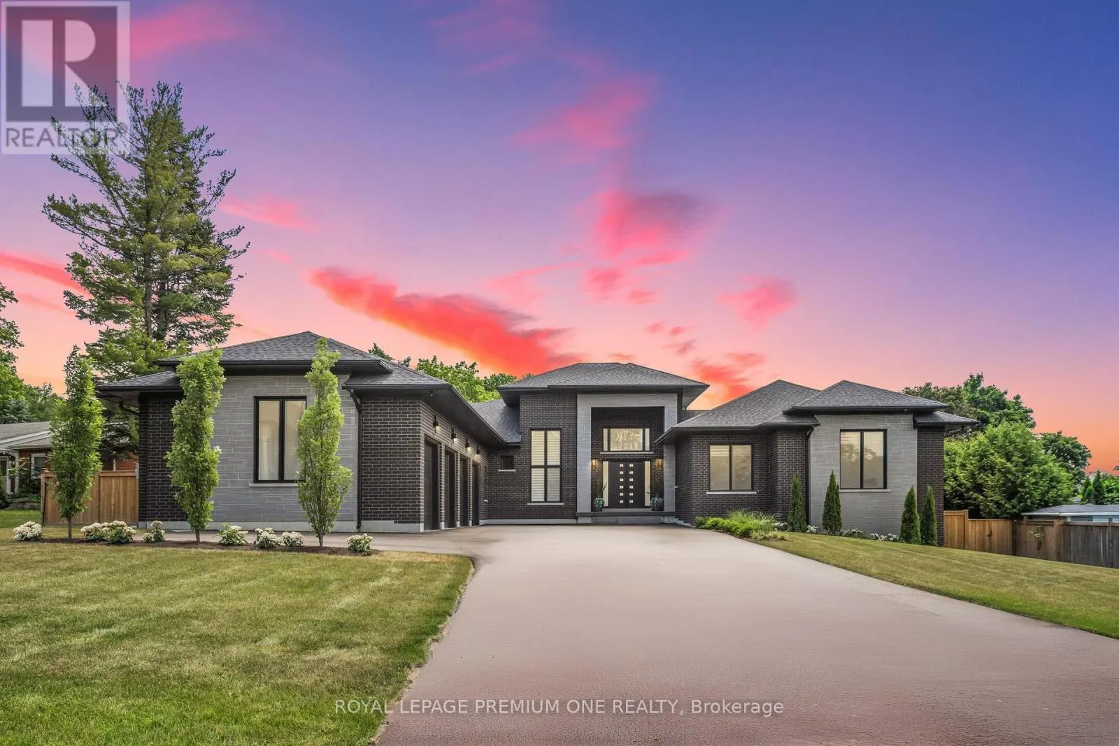 11 HOLLYWOOD CRESCENT