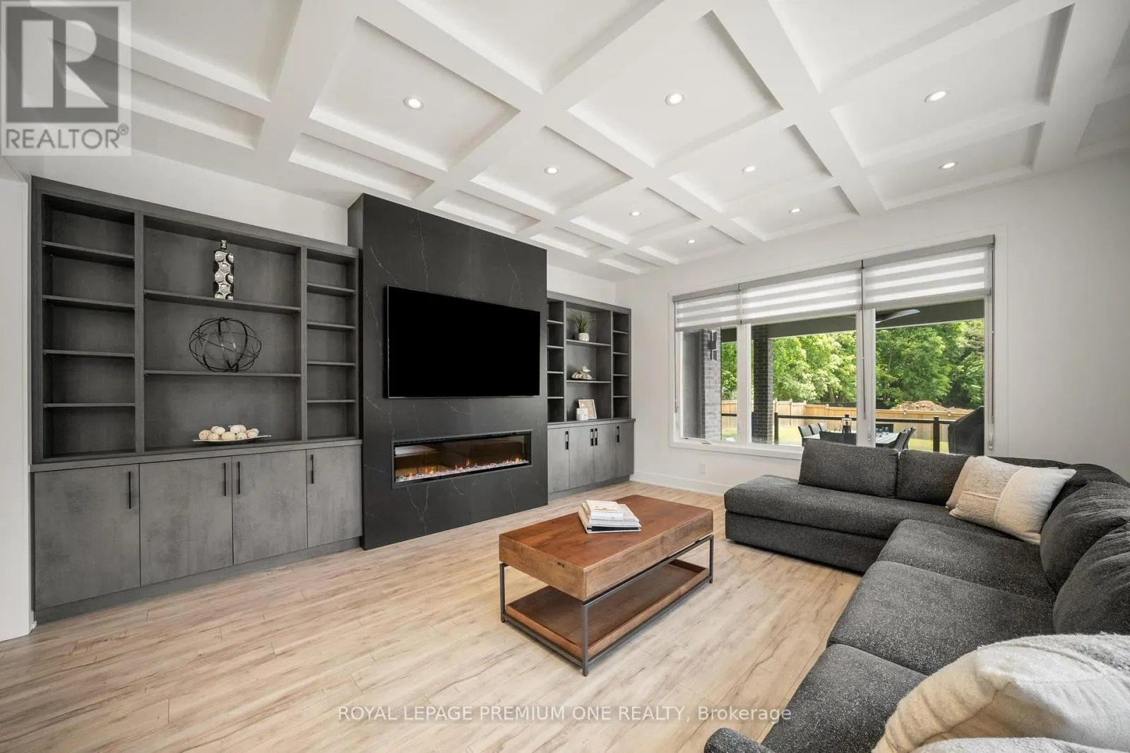 11 HOLLYWOOD CRESCENT