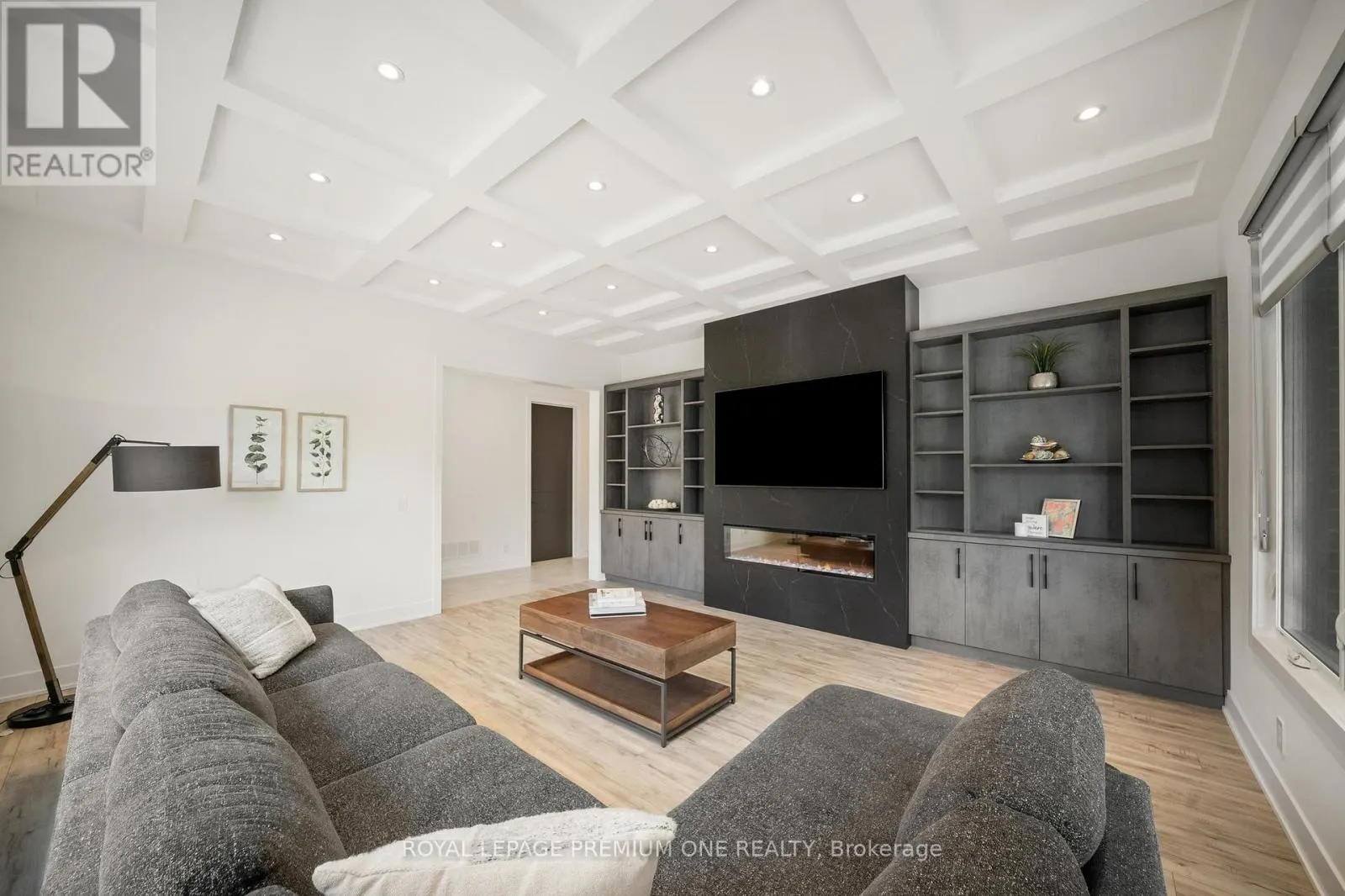 11 HOLLYWOOD CRESCENT