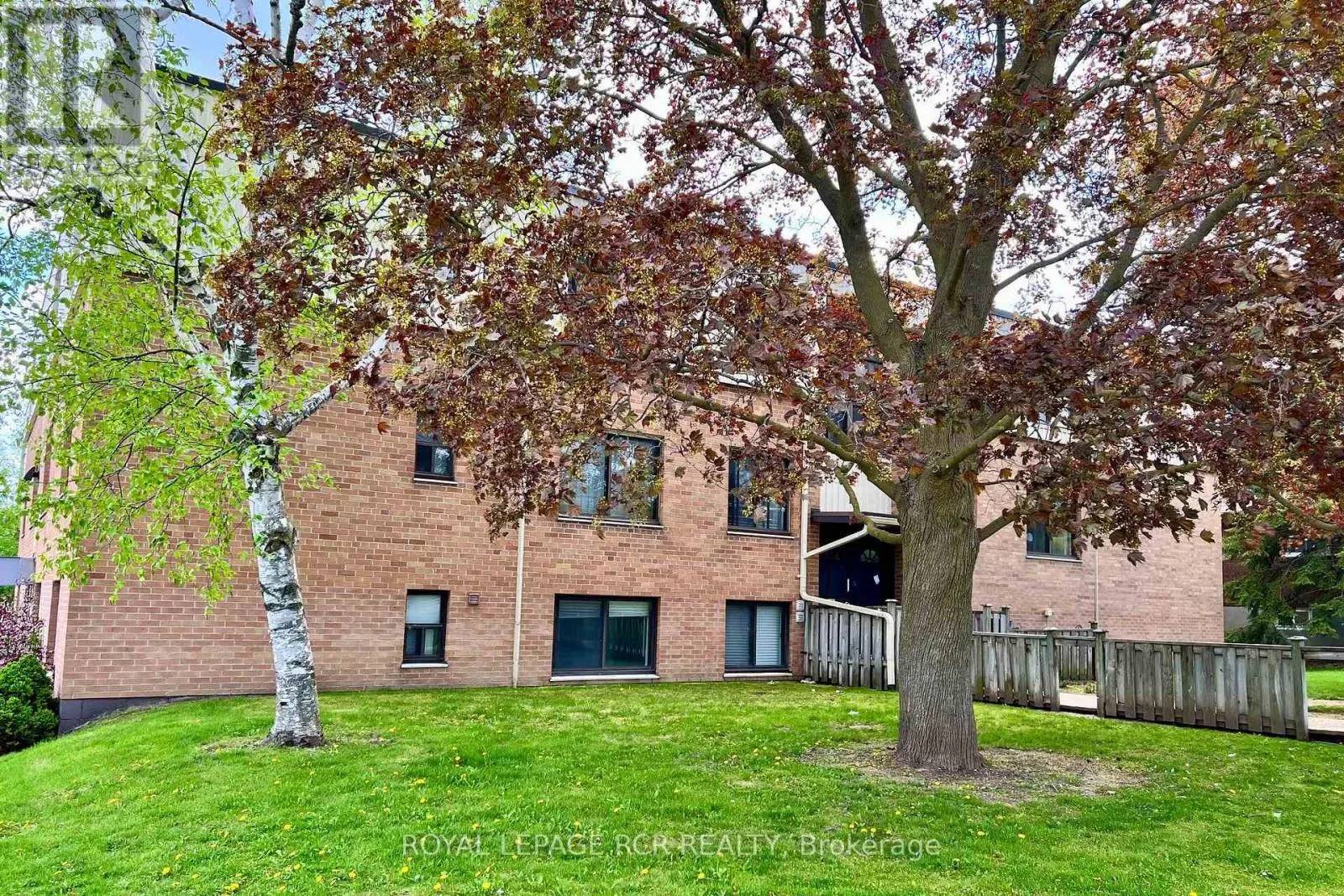 9 - 136 SCANLON AVENUE