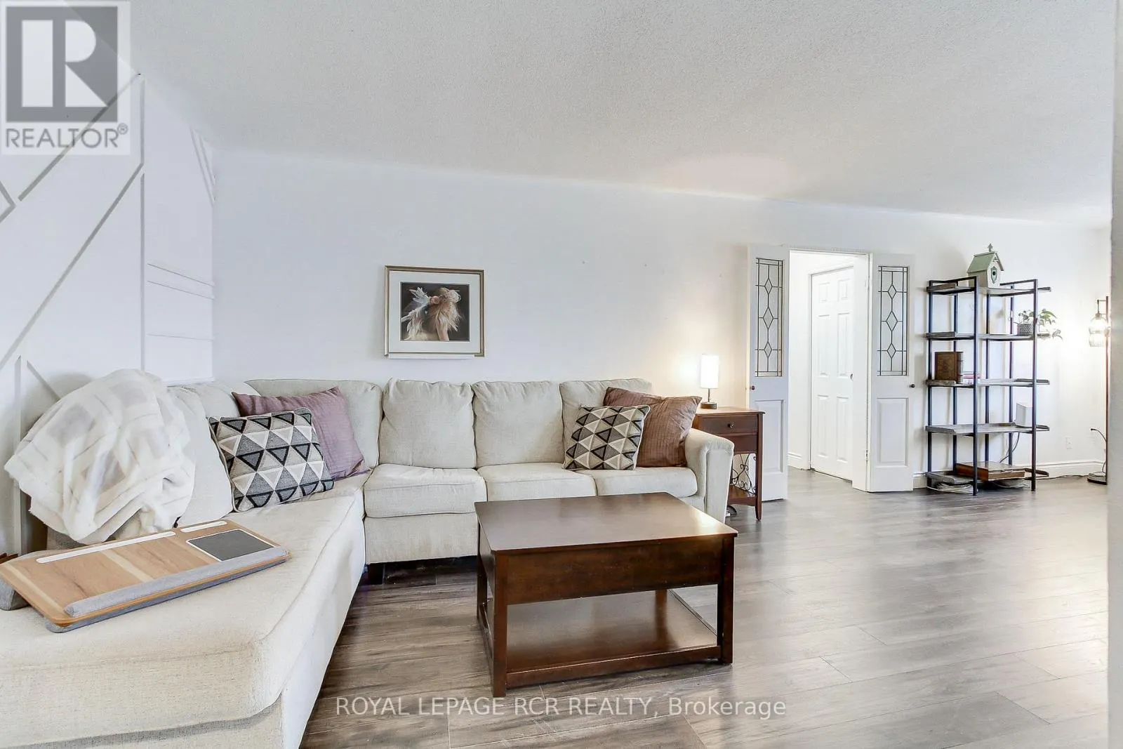 9 - 136 SCANLON AVENUE