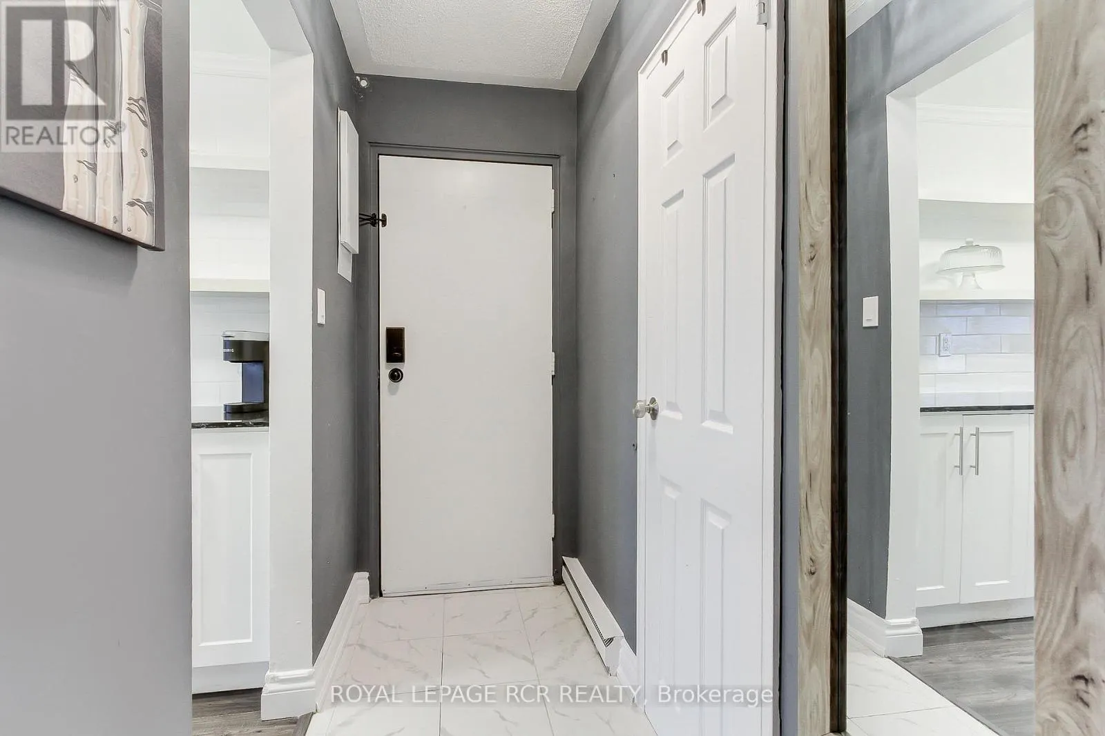 9 - 136 SCANLON AVENUE