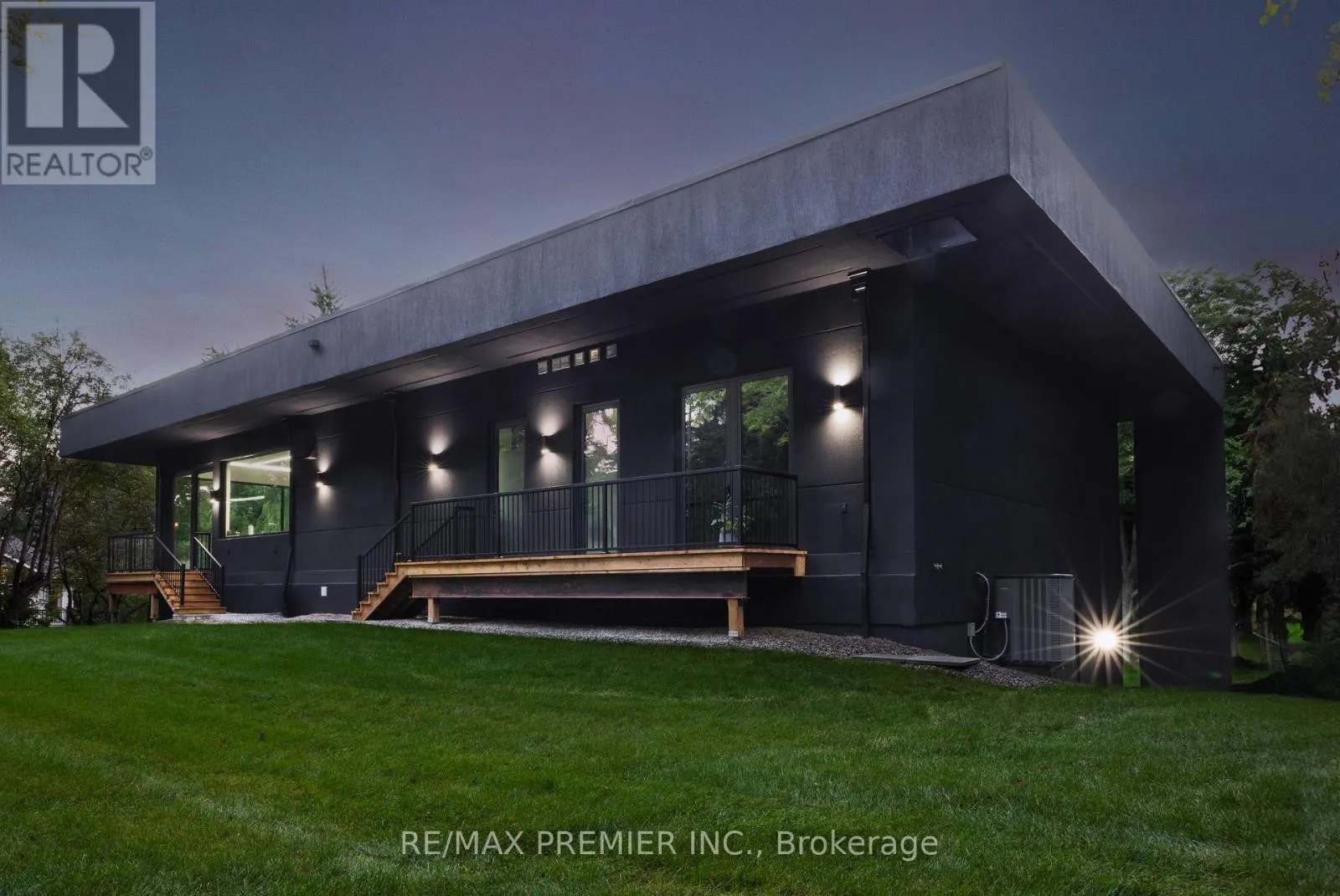 350 KINGSCROSS DRIVE