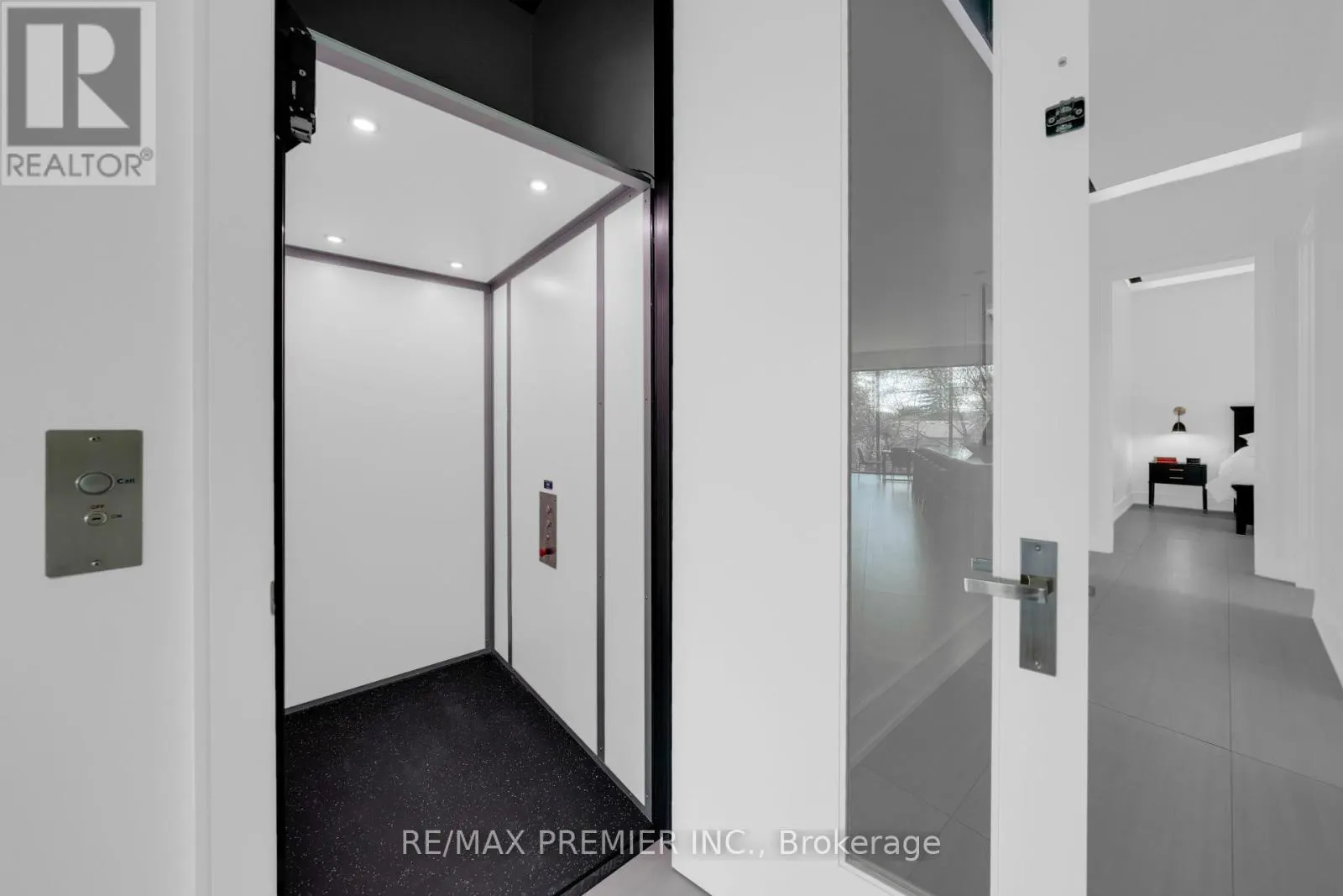 350 KINGSCROSS DRIVE