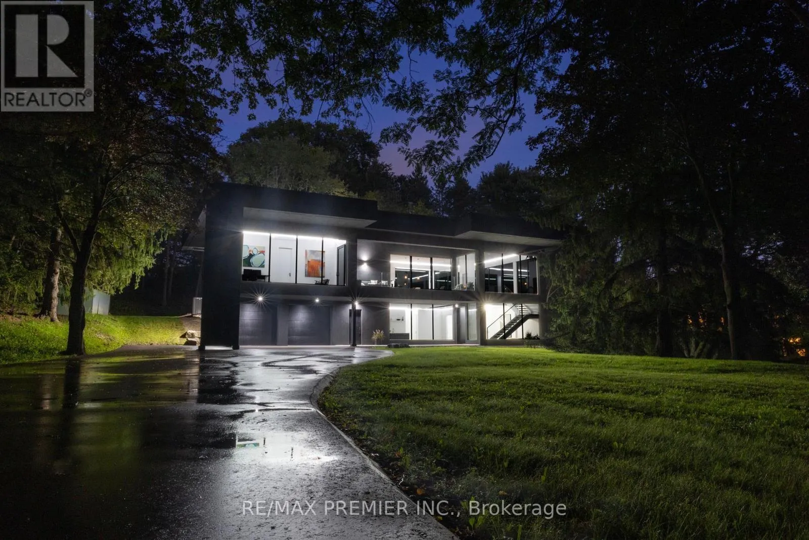350 KINGSCROSS DRIVE