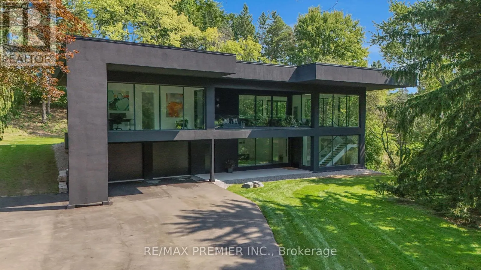350 KINGSCROSS DRIVE