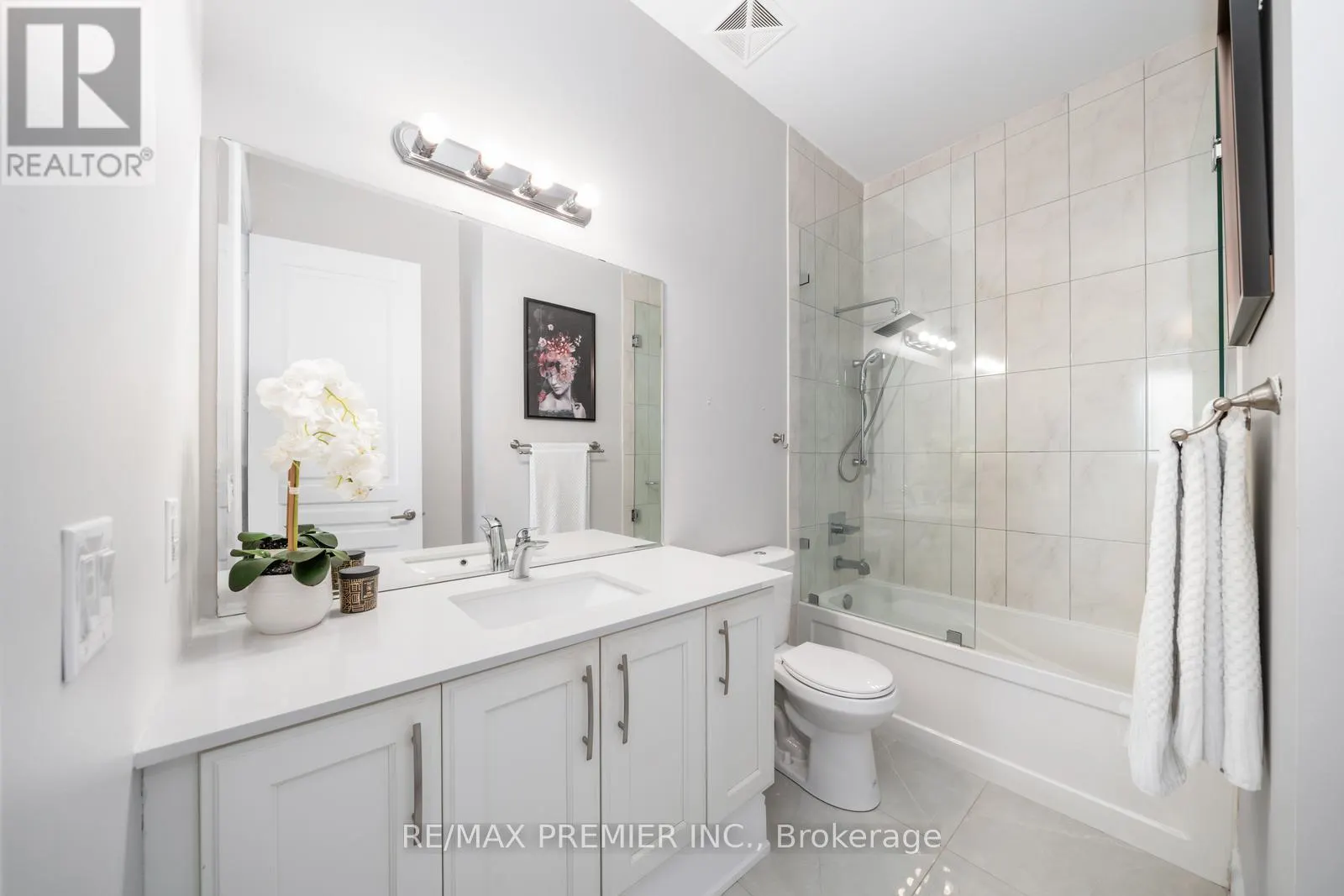 PH06 - 9255 JANE STREET