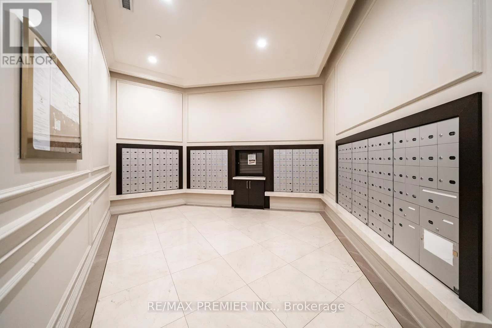 PH06 - 9255 JANE STREET