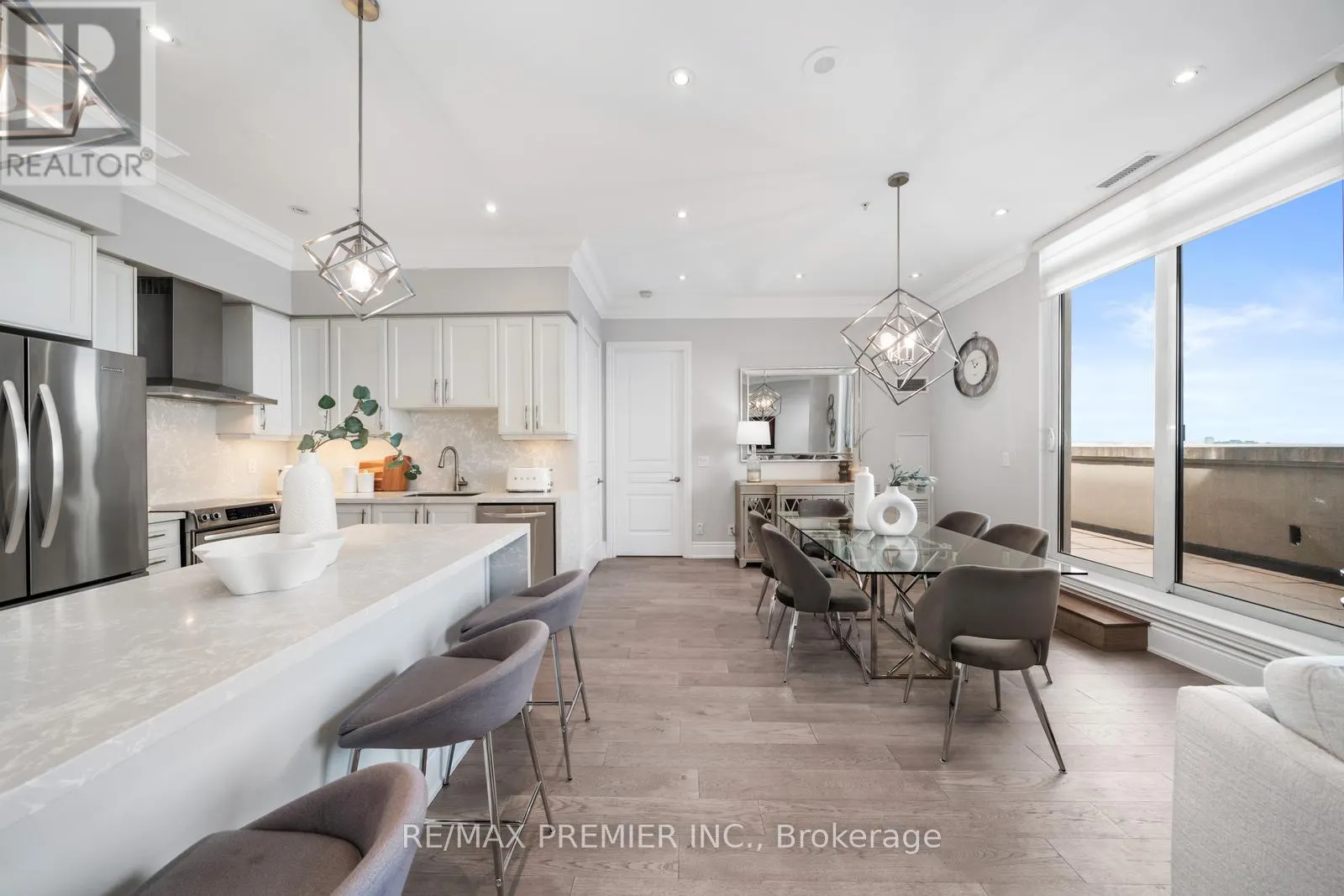 PH06 - 9255 JANE STREET