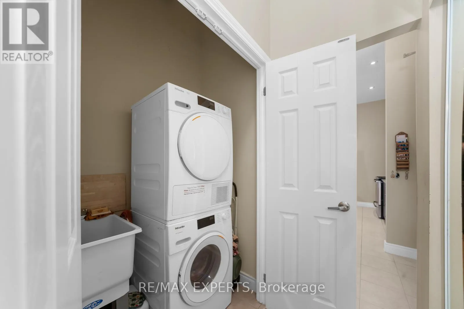 105 - 10211 KEELE STREET