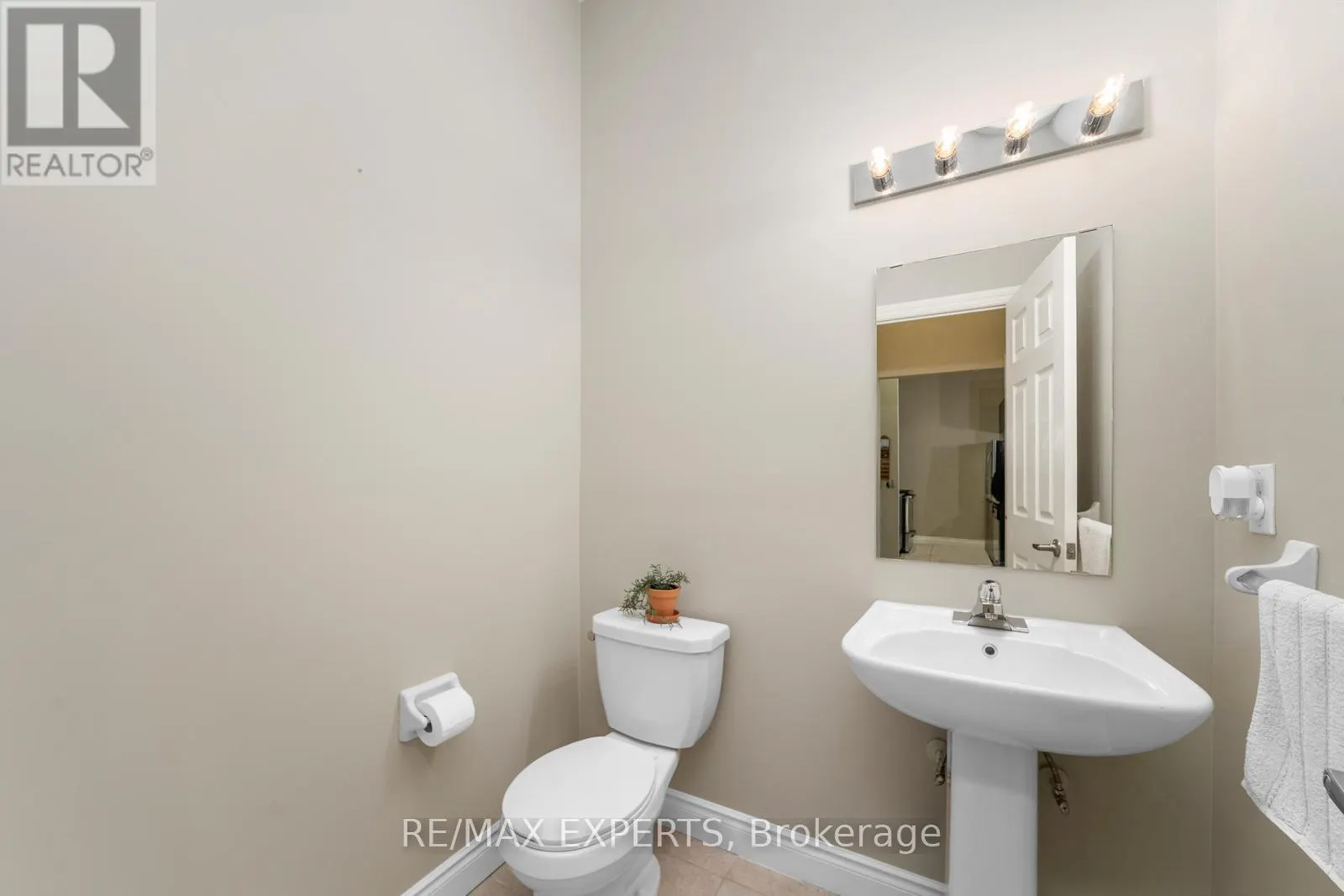 105 - 10211 KEELE STREET