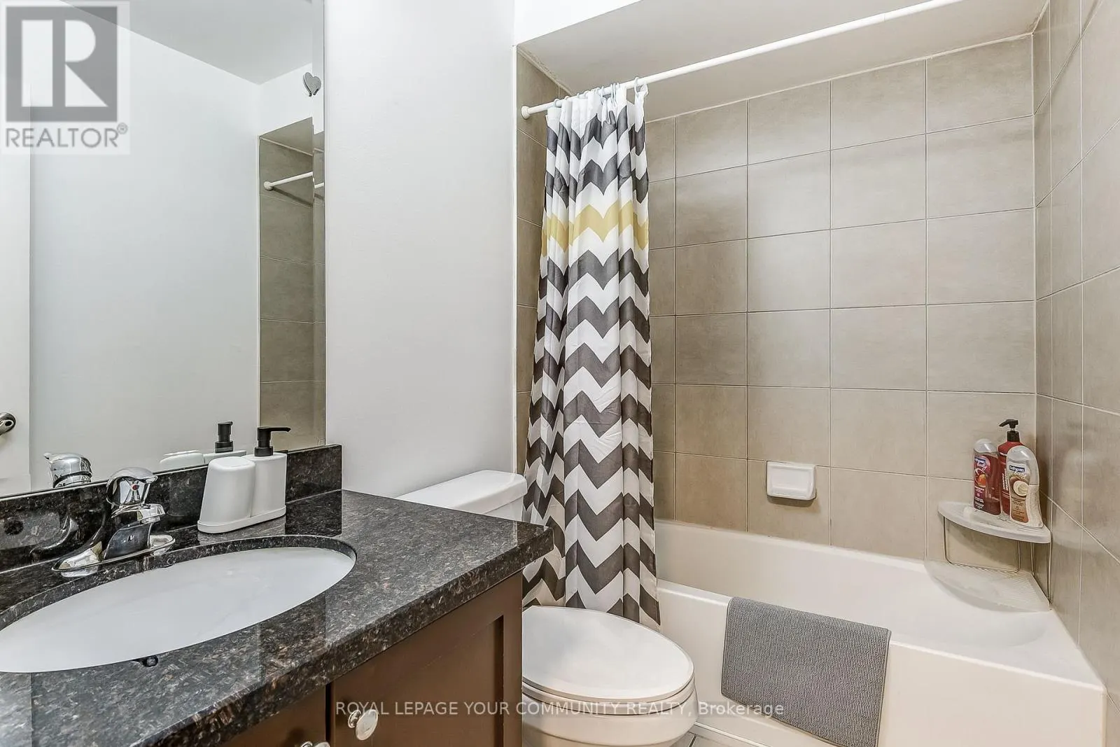 11 - 9205 BATHURST STREET