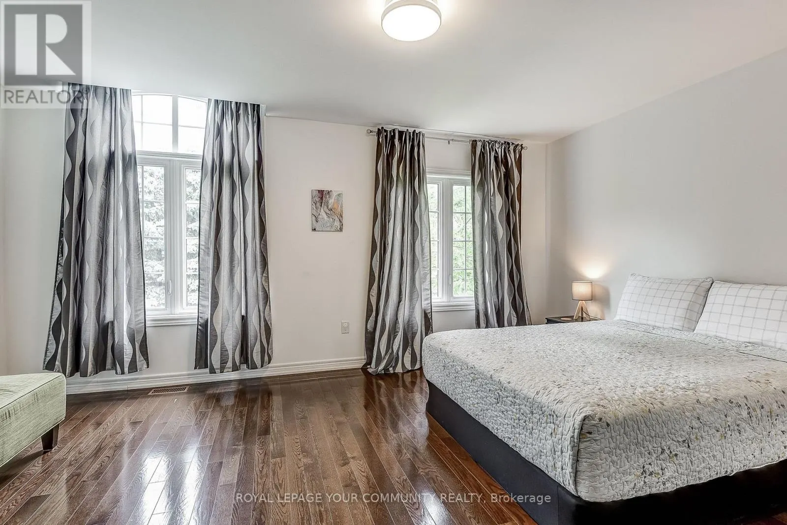 11 - 9205 BATHURST STREET