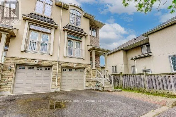 11 - 9205 BATHURST STREET