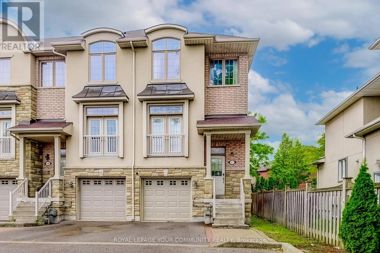 11 - 9205 BATHURST STREET