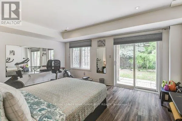 11 - 9205 BATHURST STREET