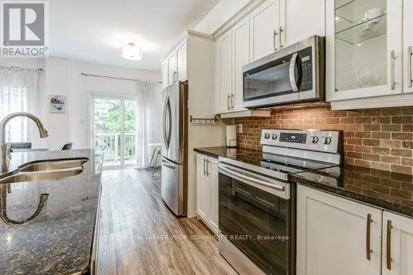 11 - 9205 BATHURST STREET