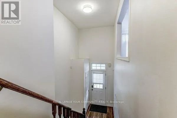 11 - 9205 BATHURST STREET