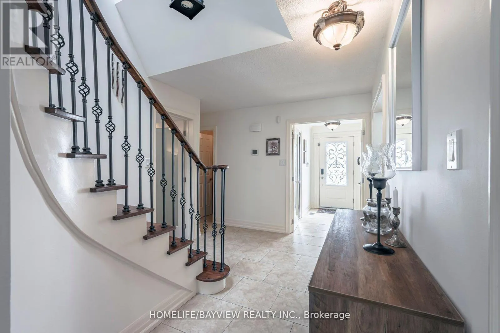 40 GARDNER PLACE