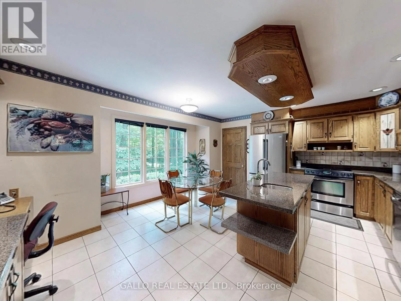 15 MAPLE BUSH TRAIL