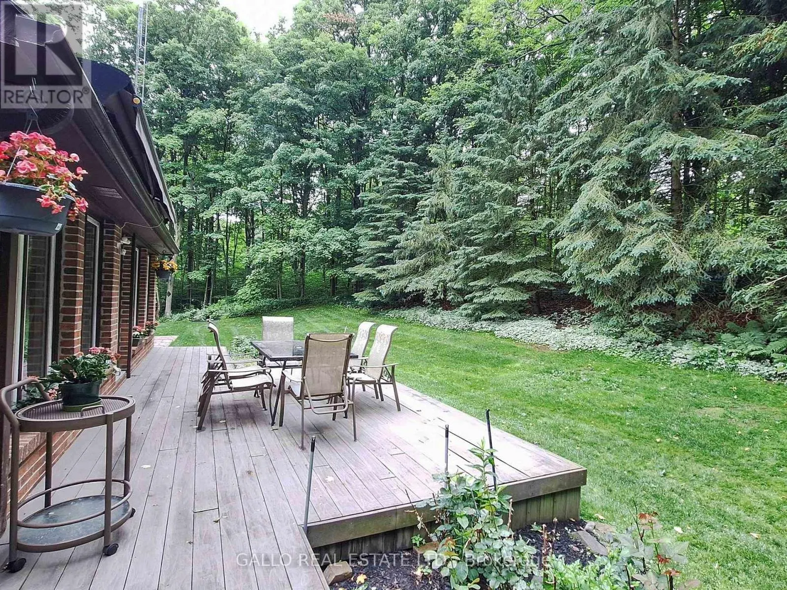 15 MAPLE BUSH TRAIL
