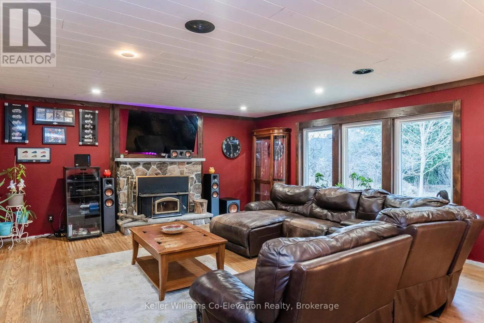 4684 10TH SIDE ROAD