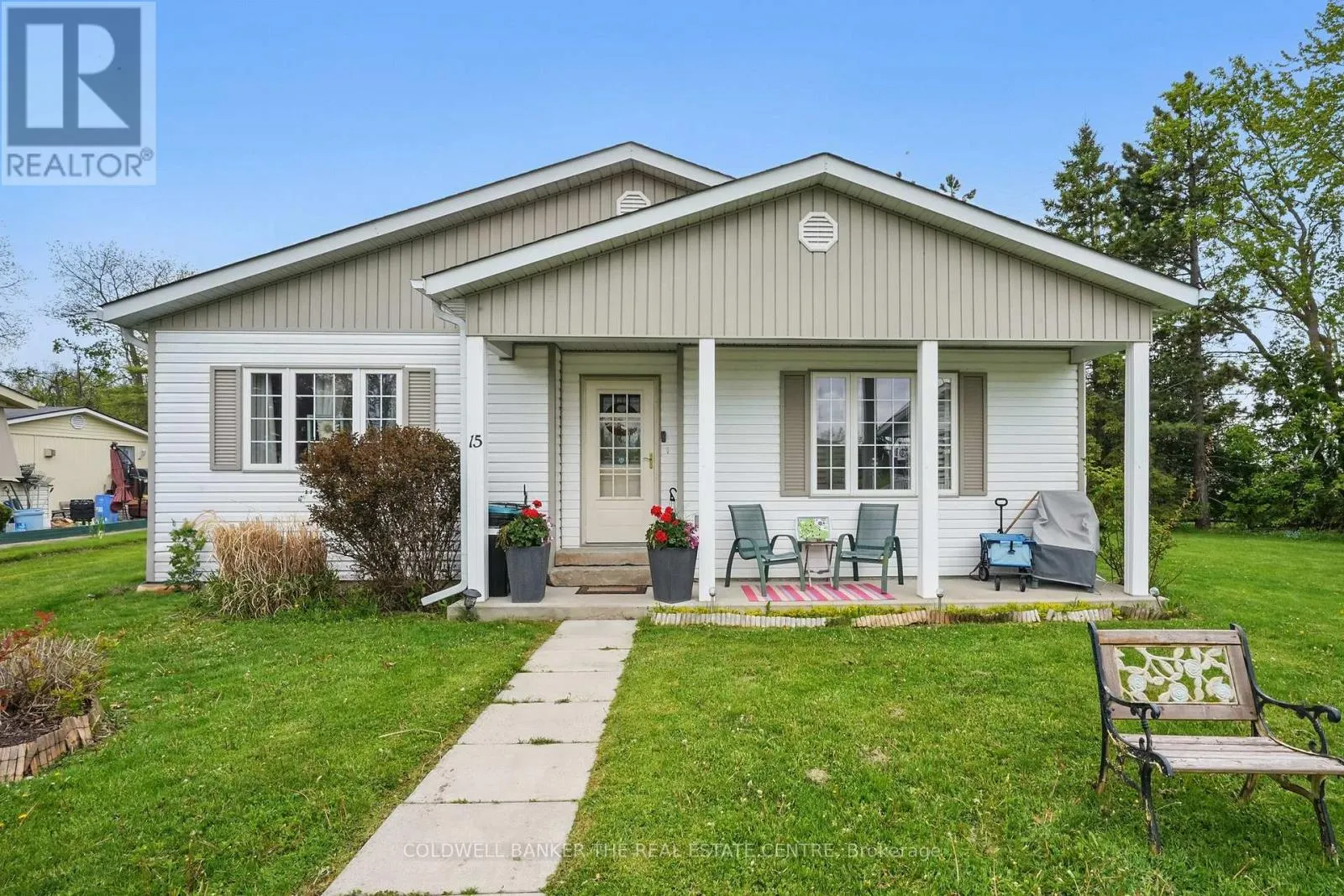 15 RECREATION DRIVE
