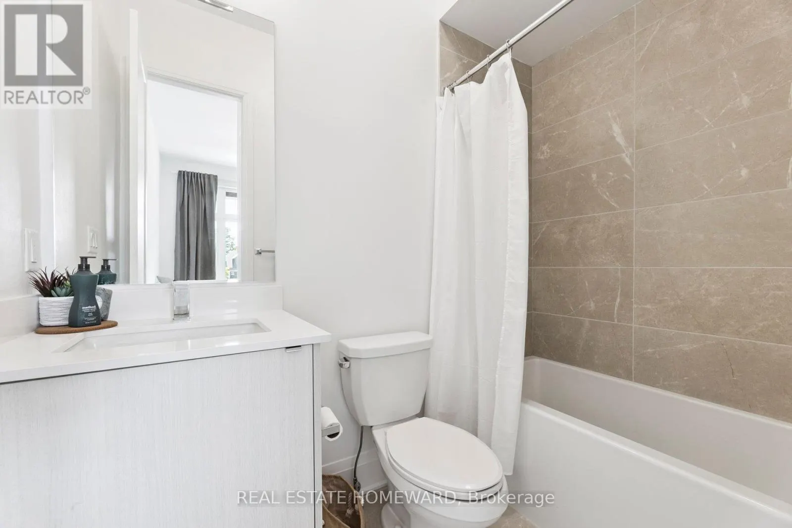 11 LOIS TORRANCE TRAIL