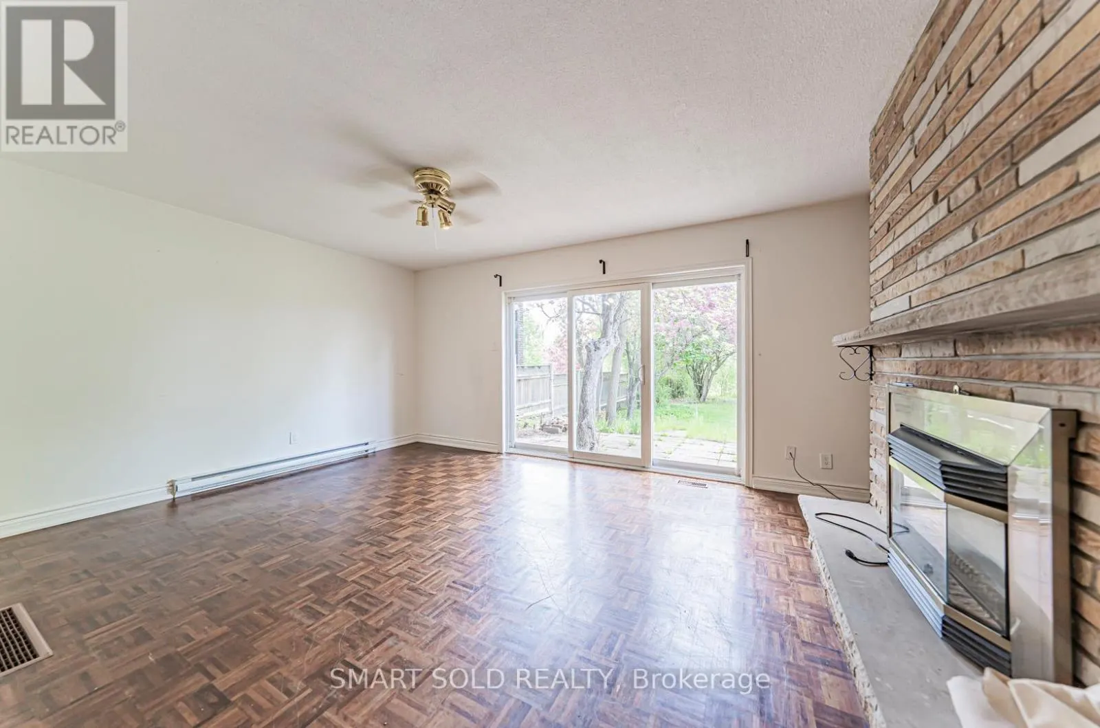 75 STOCKDALE CRESCENT