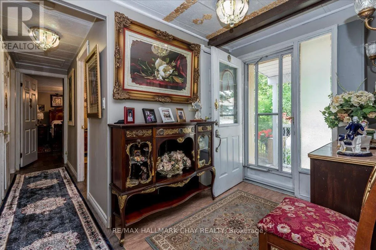 43 LINDEN LANE