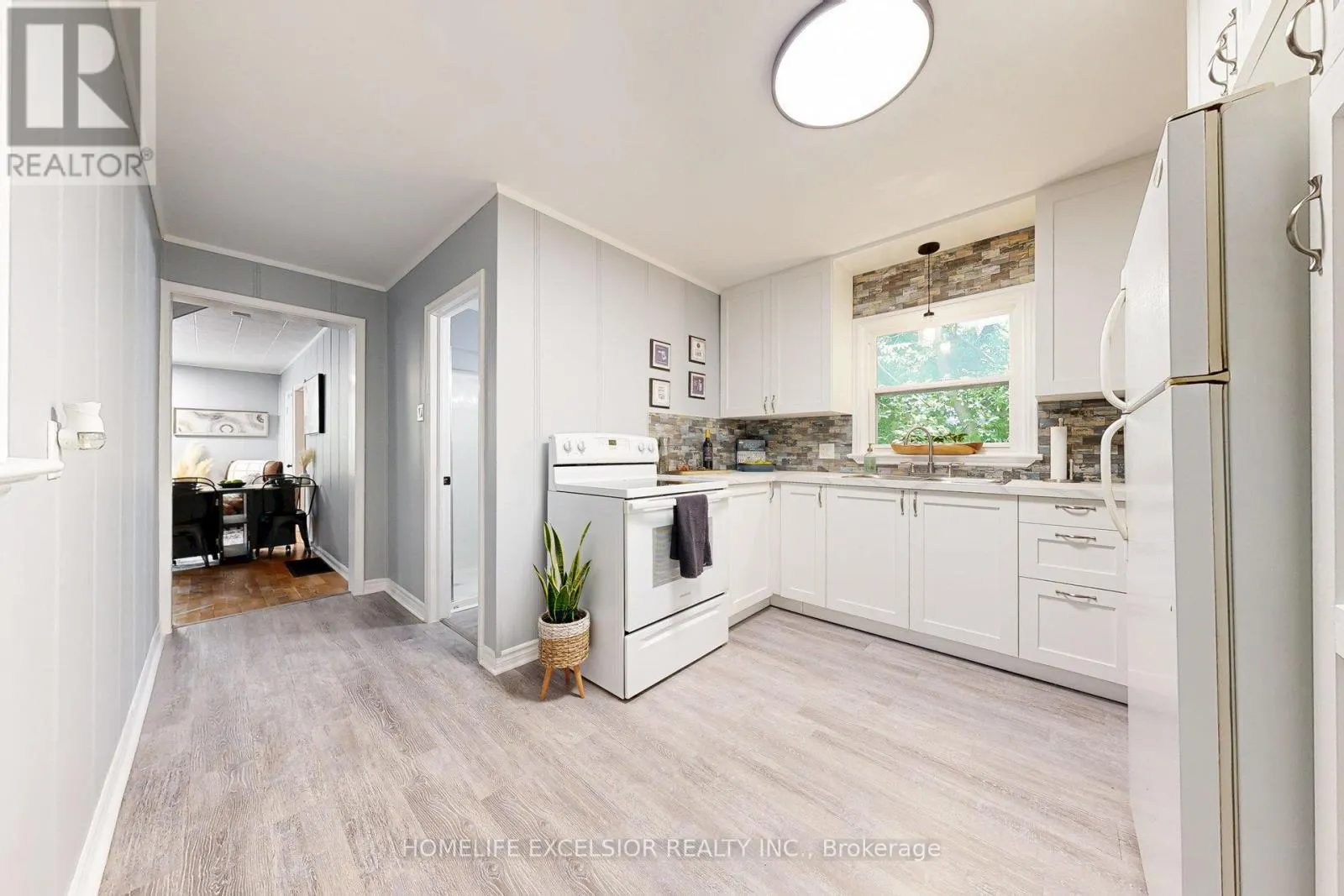 19043 CENTRE STREET