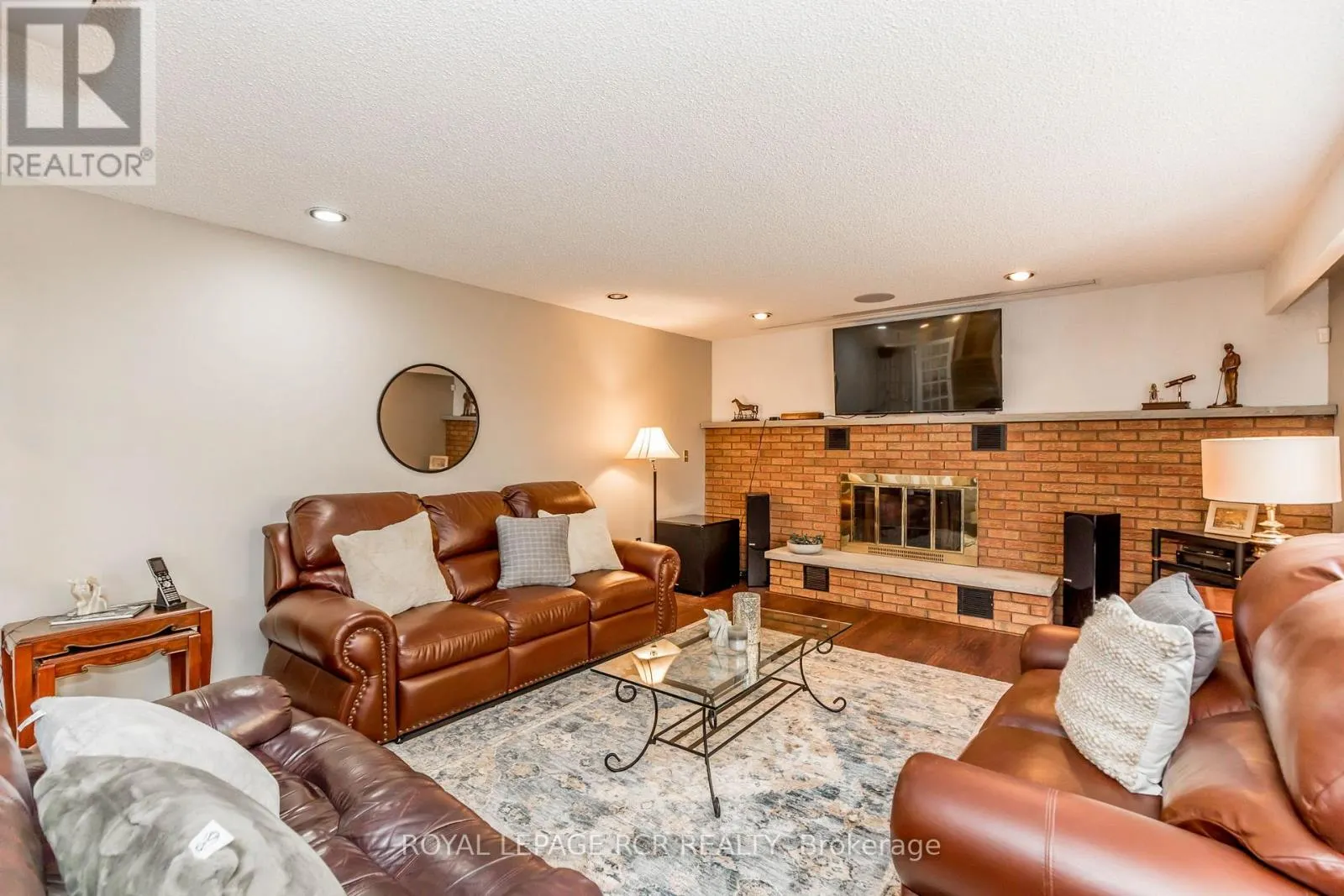 2100 DAVIS DRIVE W