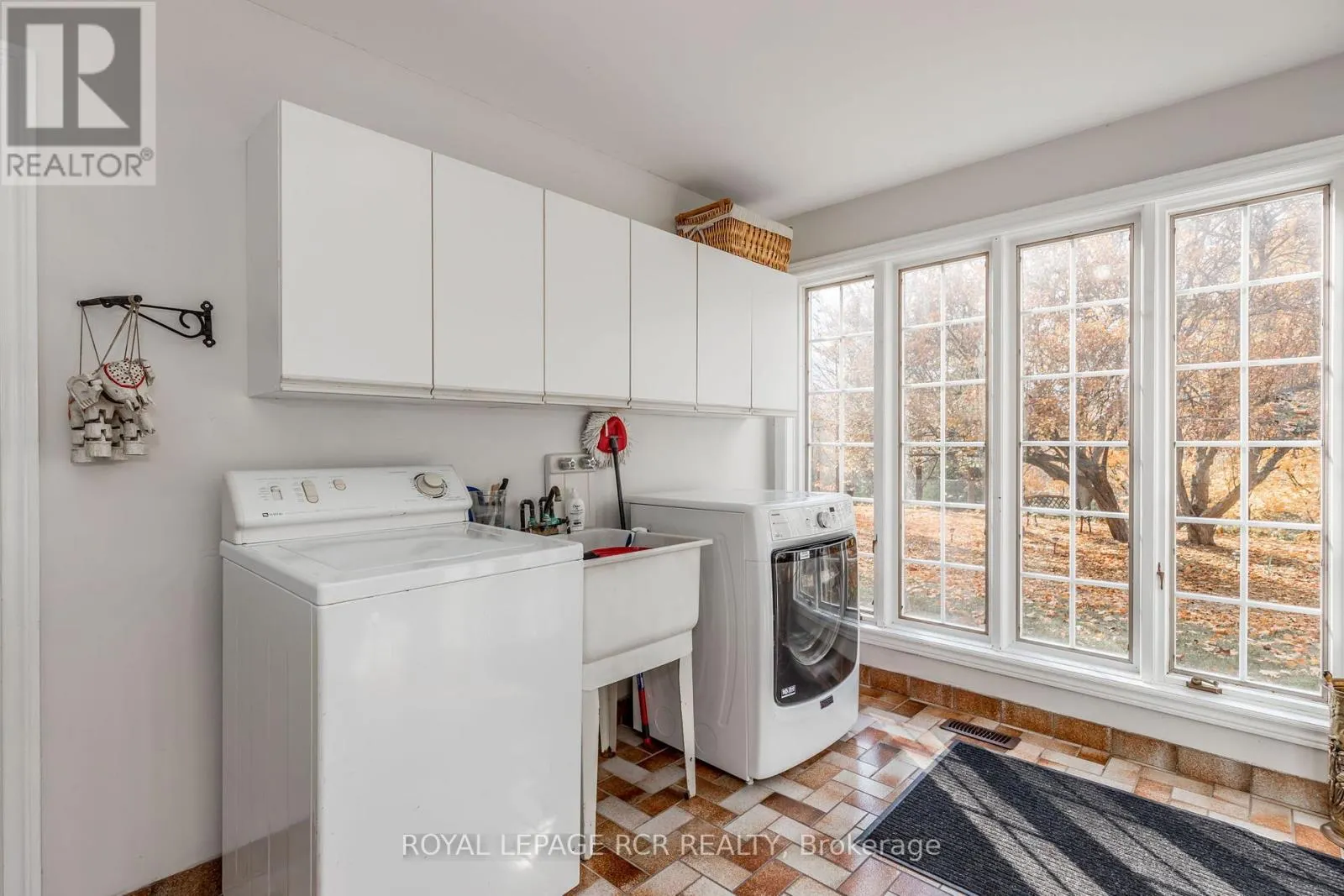 2100 DAVIS DRIVE W