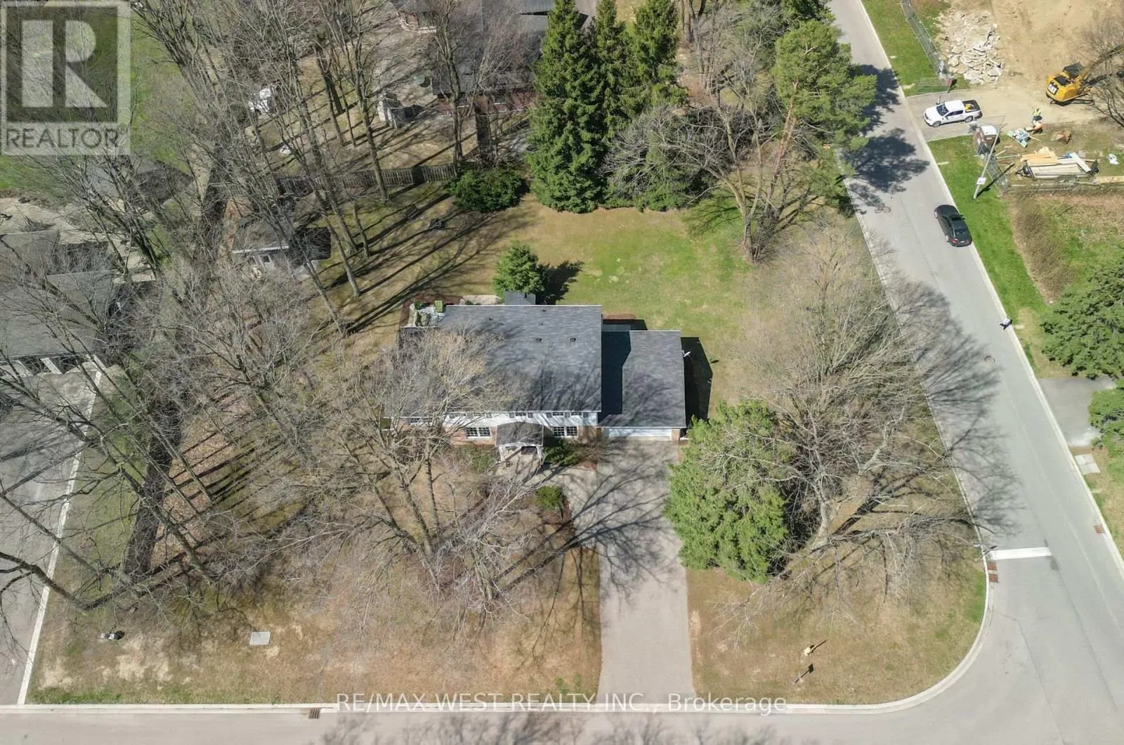 24 CEDARWOOD CRESCENT