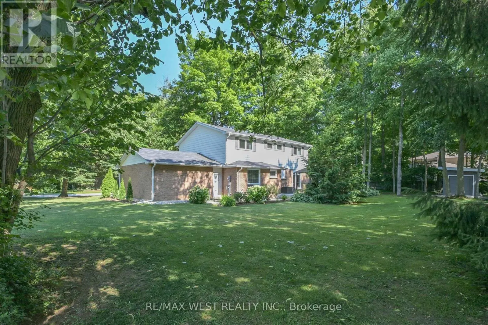 24 CEDARWOOD CRESCENT