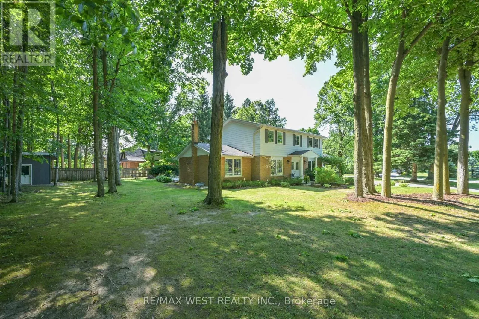 24 CEDARWOOD CRESCENT